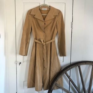 🚨 SALE 🚨 VINTAGE Saks Fifth Avenue suede coat